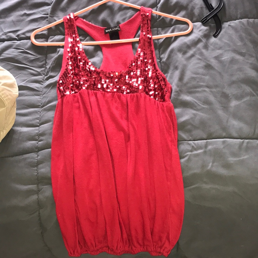 Shimmering red shirt